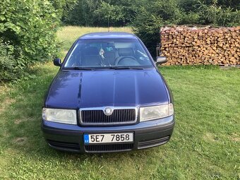 Osobní automobil značky Škoda Octavia Combi - 2
