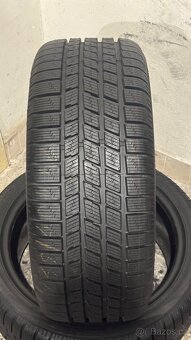 Zimní pneu 235/40/18 Pirelli 240 Snowsport - 2
