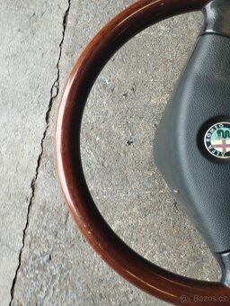 Alfa Romeo volant replika drevo - 2