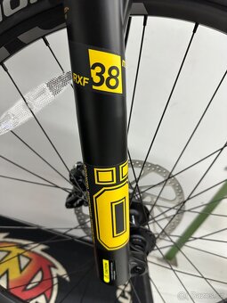 ŠPIČKOVÉ ELEKTROKOLO INTENSE TAZER MX ALLOY - 2