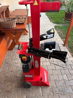 Elektrický štípač na dřevo - HECHT 6810 - 2