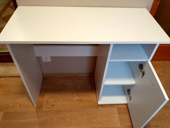 Psací stolek nový - 2