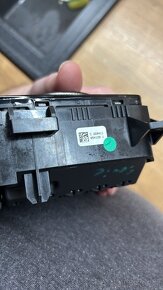 Bmw ovládací panel. - 2