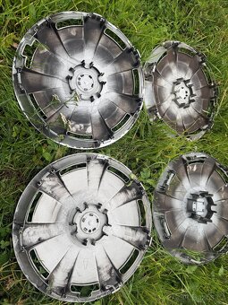 Poklice Audi R16 8V0.601.147C - 2