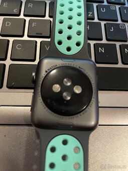 Apple Watch 3 42 mm Nike - 2