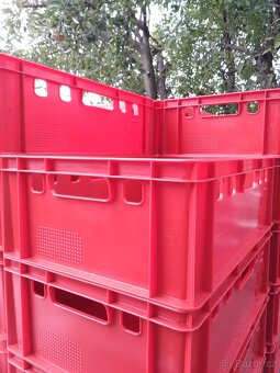 Plastové přepravky E2 červené 600x400x200 - 2