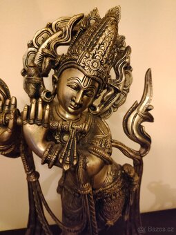 Krišna hrajúci na flautu - 2