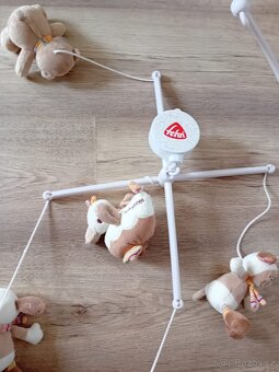 Kolotoč nad postýlku - 2