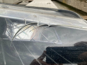 Přední světlo Škoda Superb lll - 2