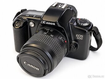 Canon EOS 500 + 2 objektivy + Battery Pack BP-8 + objektivy - 2
