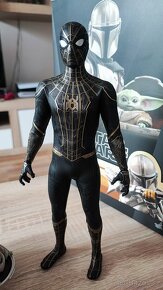 SPIDER-MAN (BLACK & GOLD SUIT) Hot Toys figurka - 2