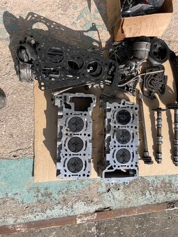 Mercedes OE 642.858,hlavy motoru 350 CDI,hlavy,vačky - 2