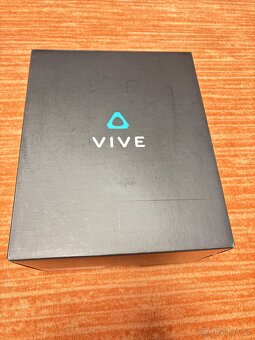 HTC Vive Cosmos Elite - 2