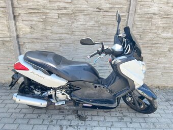 Yamaha X Max 250 model 2010 díly - 2