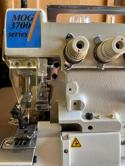 Overlock JUKI MOG 3700 series - 2
