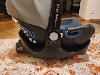 Britax Römer Baby Safe i-Size + Základna - 2