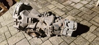 AUDI 100/A6 převodovka 6ti rychlostní VAG 01E301453C - 2