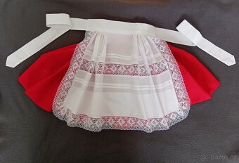 Dětská zástěrka ke kroji - 2