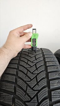 Zimní pneumatiky 225/40/18, Dunlop, DOT2722 - 2