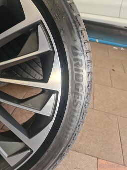 Nová sada original AUDI r19 s pneu Bridgestone 245/45r19 - 2