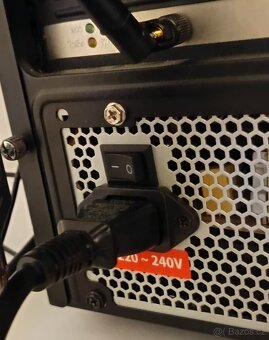 Prodám Zdroj 550W bronze akasa - 2