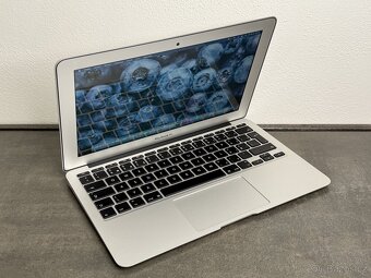 Macbook Air 11" 2013 / I5 / 4GB / 128GB - DPH - 2