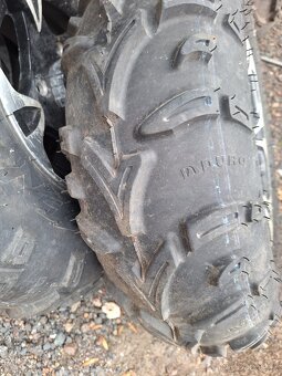 Kola na Arctic Cat - 2