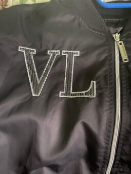 nádherný bomber Valentino - 2