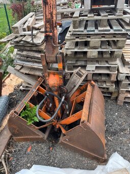 Nakladač UNHZ 750 - 2