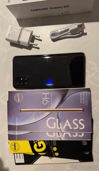 Samsung A51 v orig. balení + nabíječka + 5 x ochranné sklo - 2