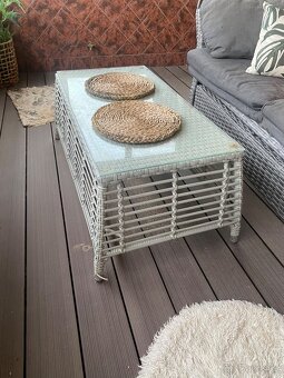 Zahradní stolek z umělého ratanu se sklem - 2