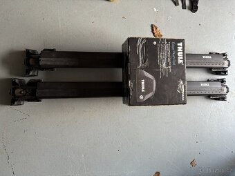 Prodám střešní příčníky THULE - 2