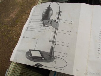 stará promítačka - 2