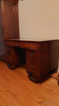 Starožitný psací stůl - 2