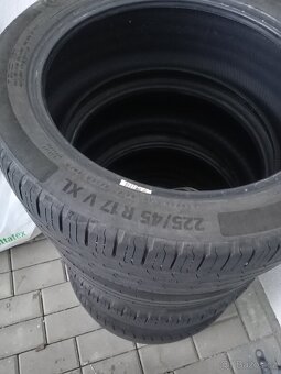 Letní pneu 225/45 R17 - 2