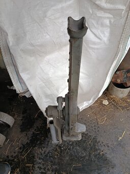 Hřebenový zvedák Brano 5t - 2