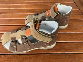 Dětské sandály Essi, vel. 32, hnědé - nové - 2