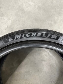245/35R20 Michelin Pilot Sport 4S - 2