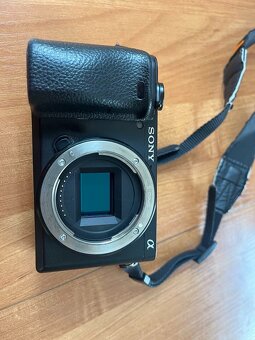 Sony A6400 - 2