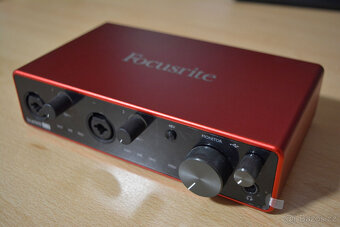 Focusrite Scarlett 4i4 3rd gen - 2