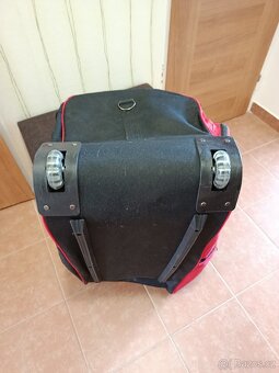 Cestovní taška. - 2
