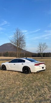 Dodge Charger 5.7 HEMI - 2