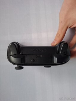Xbox Wireless Controller Carbon Black – málo používaný - 2