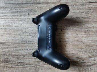 Ovladač PS4 - 2