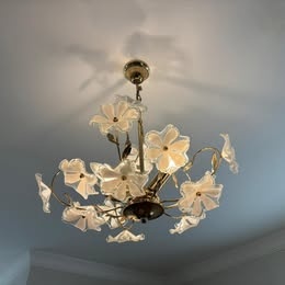 Designový lustr ve tvaru květin - 2