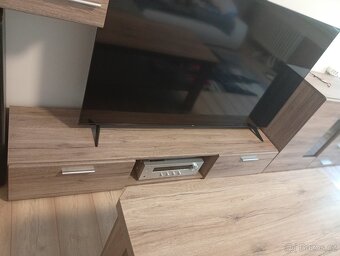 Prodám obývací stěnu   Komoda 2ks :  D 170cm ,Š -40 cm ,V-78 - 2