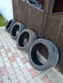 Letní pneu 255/45 r19 - 2