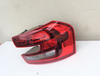 Citroën C4 Spacetourer pravé zadní světlo a zadní mlhovka - 2