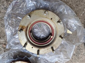 Náboje kola Zetor naprava carraro - 2