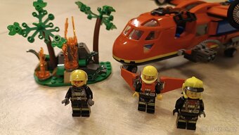 LEGO City 60413 Hasičské záchranné letadlo - 2